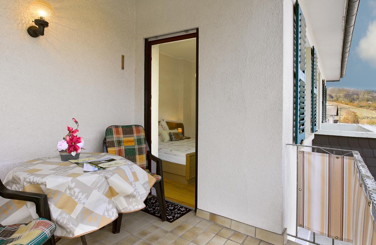 Pension "Haus Am Walde" Brodenbach, Mosel Exteriér fotografie