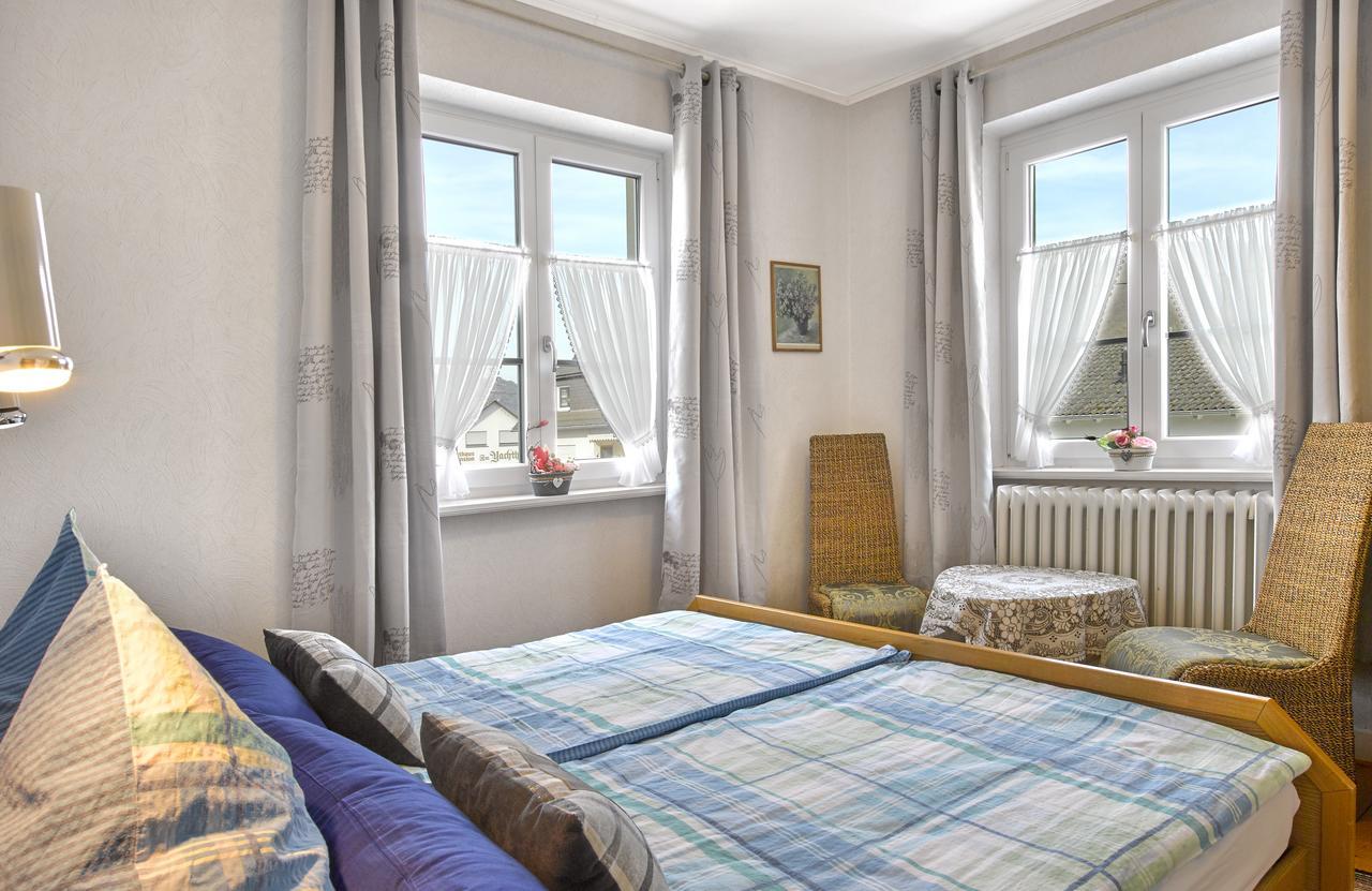 Pension "Haus Am Walde" Brodenbach, Mosel Exteriér fotografie